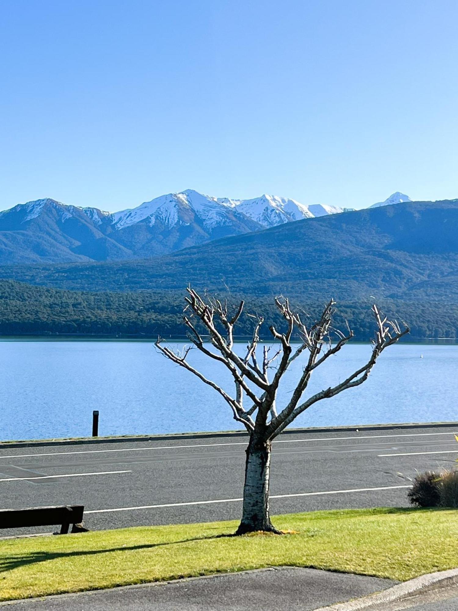 Fiordland Lakeview Motel And Apartments Te Anau Exterior foto